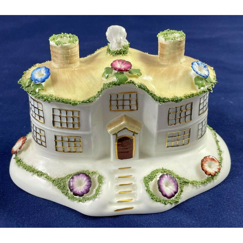 Coalport Cottages Hunting Lodge England Bone China Figurine 3.5"H